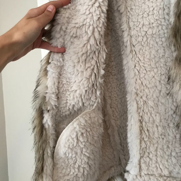 Vegan Scully Vest NWOT - Picture 2 of 9